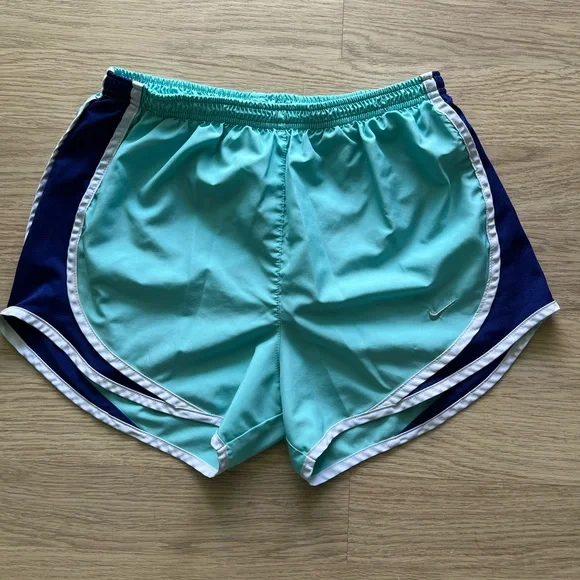 Size Small Nike Running Shorts - Picture 1 of 4